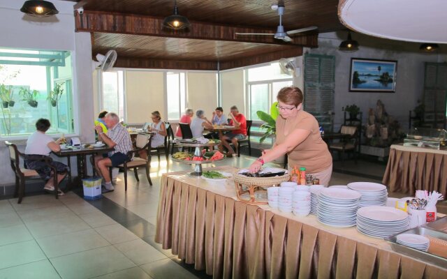 Paradise Hotel