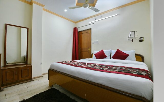 Hotel Dolls Inn