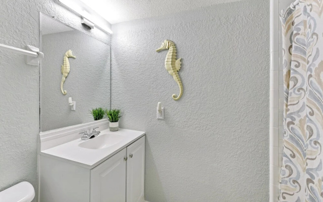 Seaside Villas 18 by Vtrips