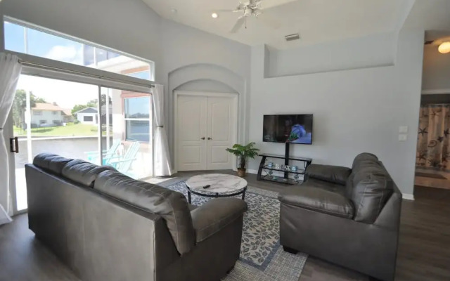Canal Home w Heated Pool Dock