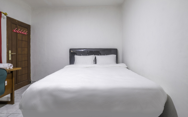 OYO 2391 Baladewa Residence Syariah