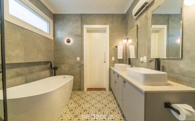 Belissímo apto com lareira em Canela MRA0501