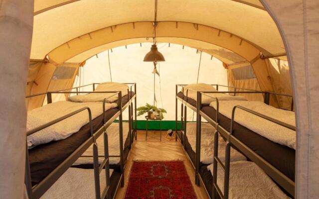 Progress Outdoor Surf Hostel