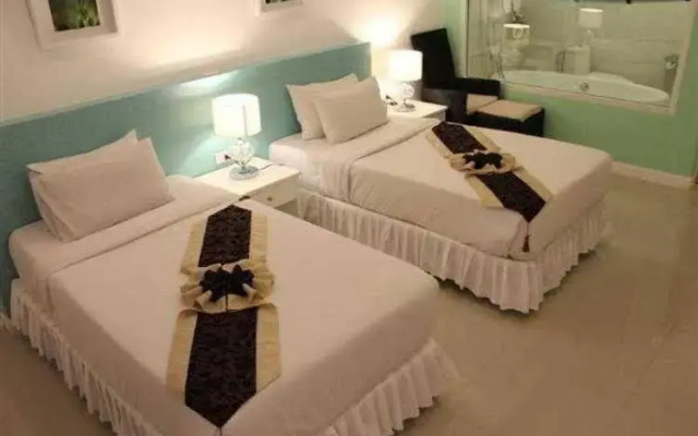 @Ratchada Hotel And Spa
