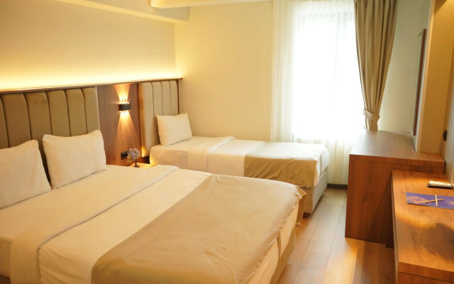 Lion City Hotel
