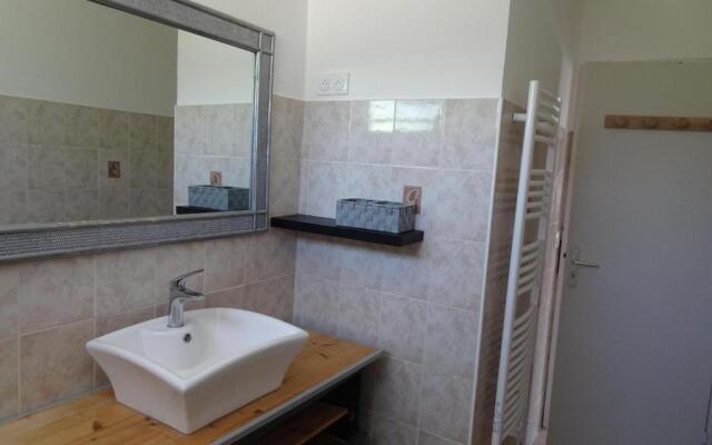 Comfortable Bungalow, Pink Granite Coast