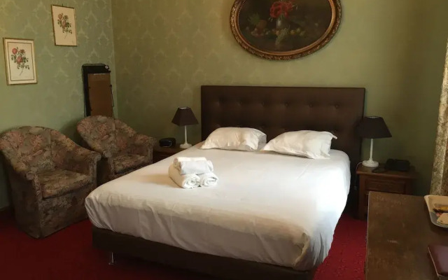 Station Hotel