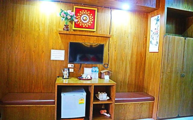 Chasa Rakthai Resort