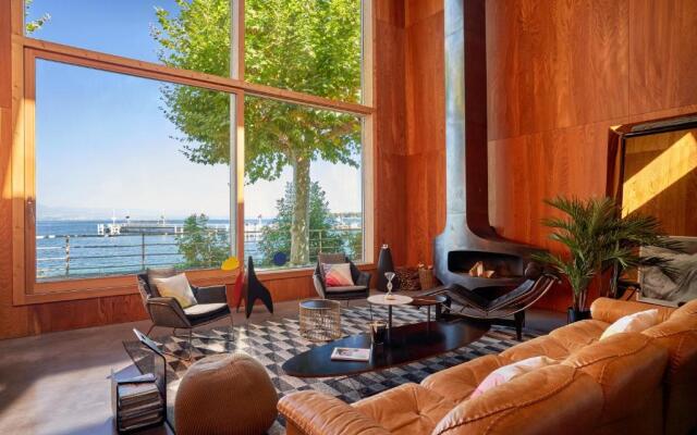 Villa de luxe pieds dans l'eau Otoctone Thonon CASA26