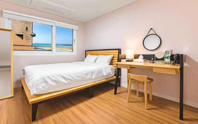 Jeju Eseutteuleya Pension