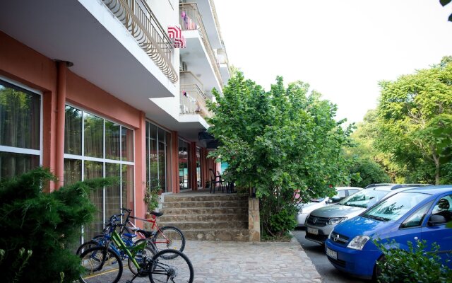 Golden Horn Hotel