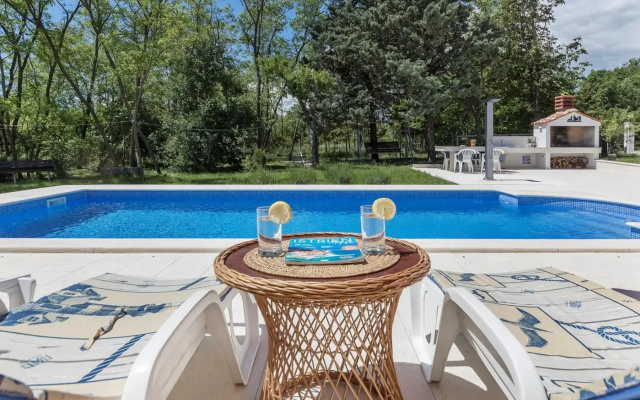 Villa Ana
