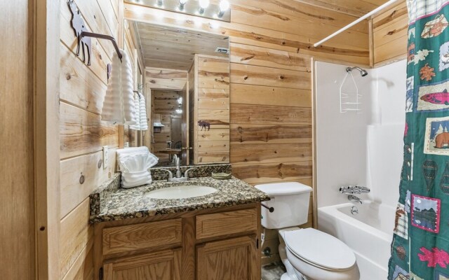 The Honeysuckle 2 Bedroom Cabin by Redawning
