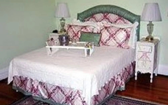 Bennett House Bed & Breakfast