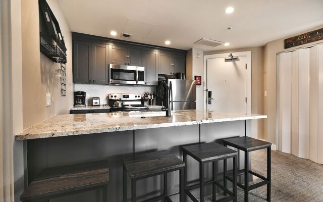Your own balcony, full kitchen in Canyons Village by RedAwning