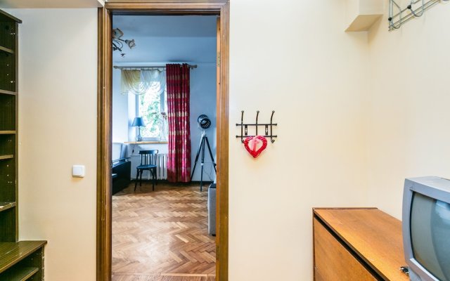 Apartment on Bolshoy Kondratievskiy 4