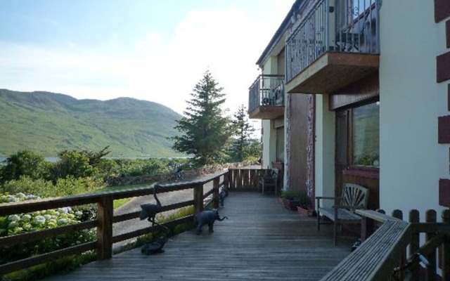 Kylemore Pass Hotel