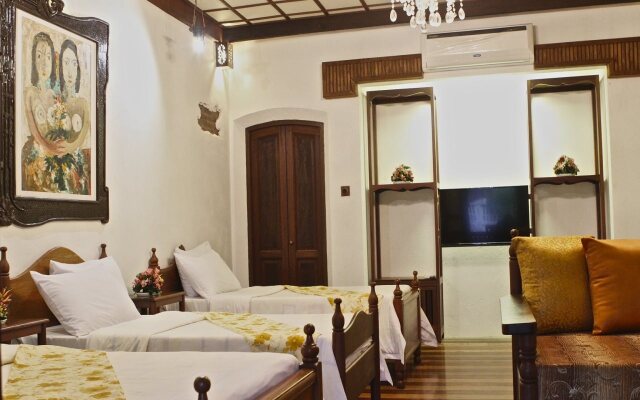 Sulyap Bed & Breakfast – Casa de Alitagtag Boutique Hotel