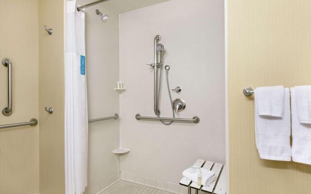 Hampton Inn & Suites Charles Town