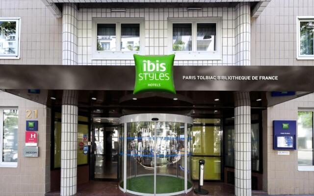 ibis Styles Paris Tolbiac Bibliotheque