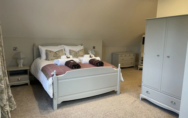 Valley View Luxury Lodges Gamekeepers 4 Bedroomed