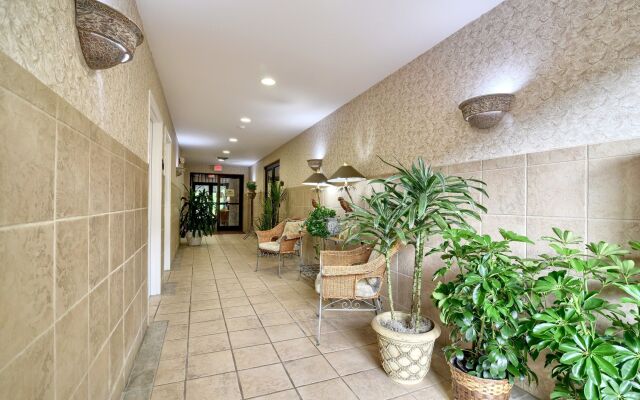 Roosevelt Inn and Suites Saratoga Springs