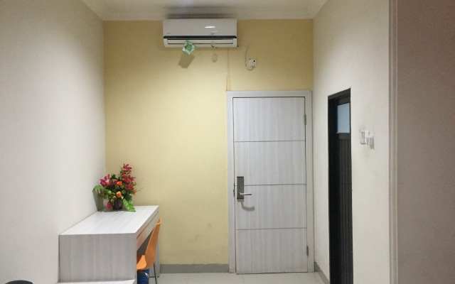RedDoorz Plus @ Hotel Alden Makassar