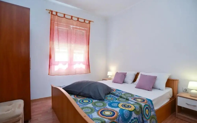 Welcoming Apartment With Shared Pool