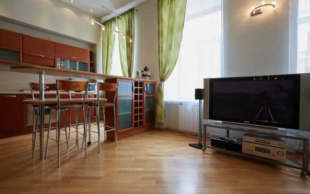 Апартаменты Center City на Жуковского 12