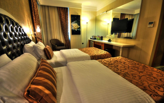 Golden Deluxe Hotel