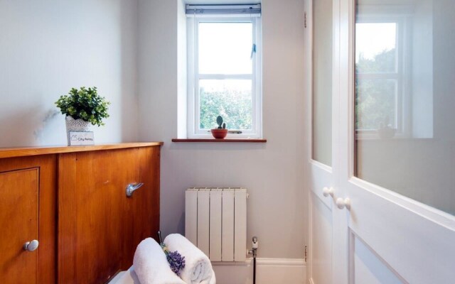 The Loft Wimbledon Retreat - MAO