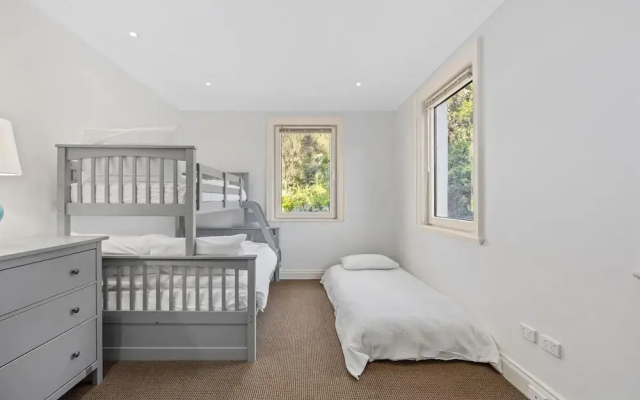 The Bay Crest Manor Views Pool Beach