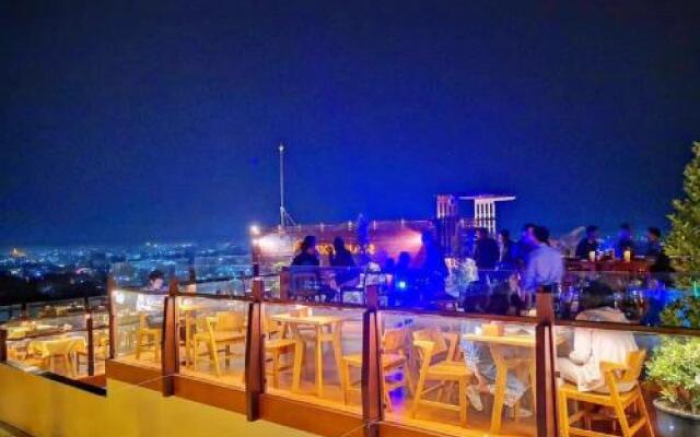 Ramada Encore Mandalay
