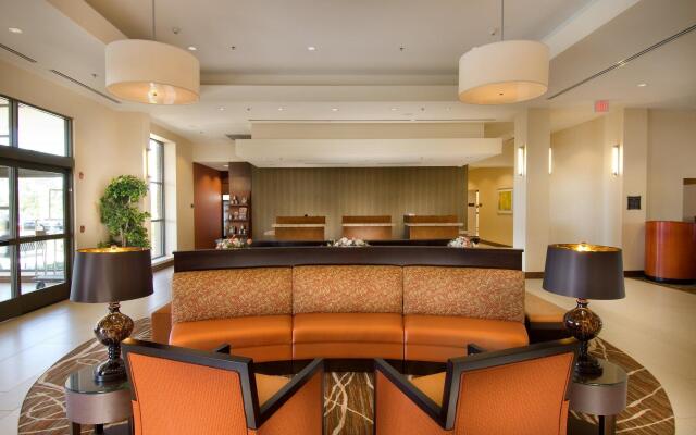 DoubleTree by Hilton Sterling - Dulles Airport
