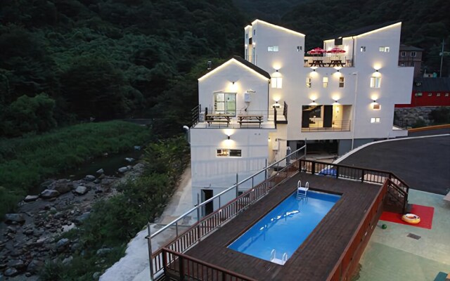 Ulsan Paradise Pension