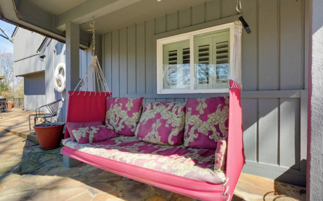 Stunning Southaven Estate: Pool & Spacious Deck!