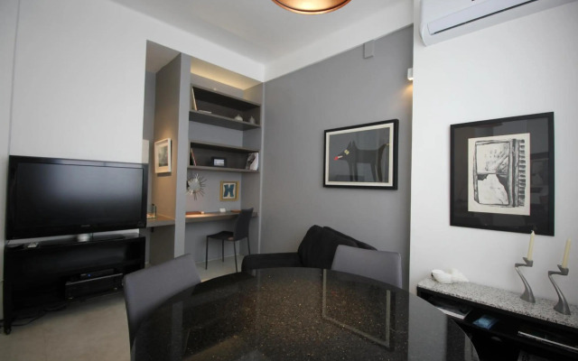 Rio Spot Homes Varanda U022A