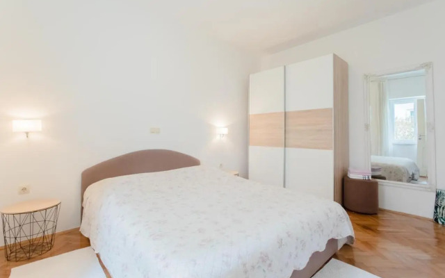 Apartments by the sea Duce, Omis - 8378