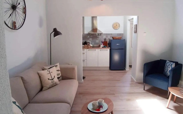 House Sidro, Stari Grad