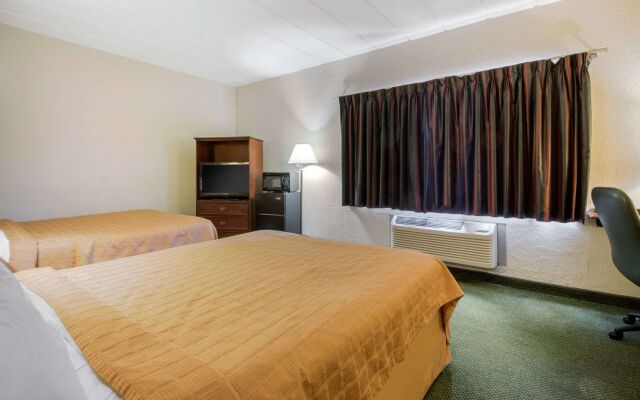 Posh Inn & Suites