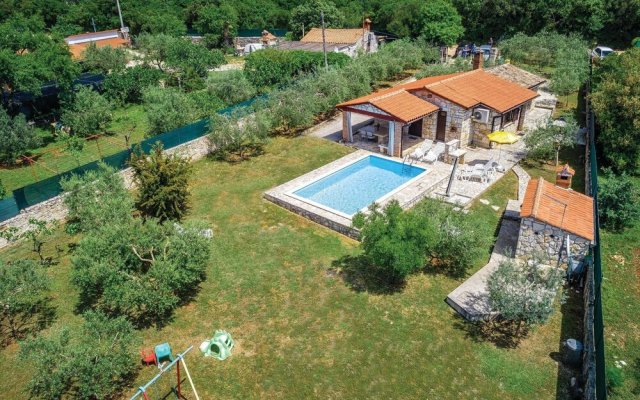 Amazing Home in Rovinj With 2 Bedrooms and Outdoor Swimming Pool