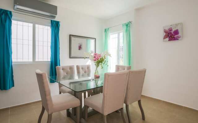 Dream House with Hot Tub