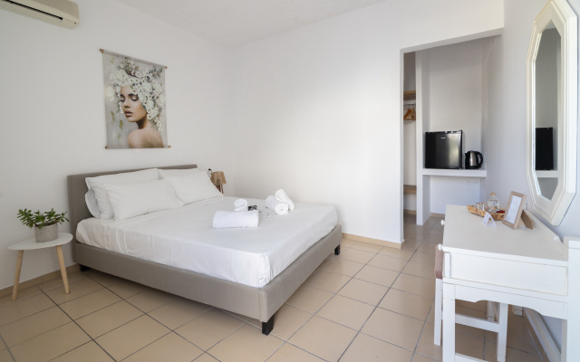 Hesperia Apartments