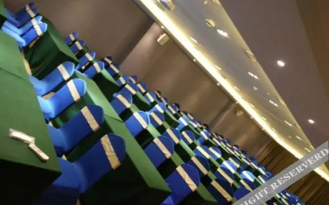 Shankee Hotel (Zhengzhou East Station Kangping Road)