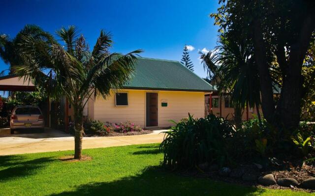 Poinciana Cottages