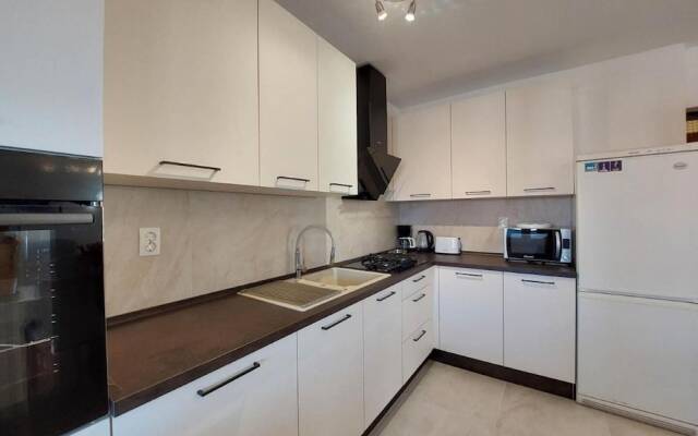 Fab - Spacious Terrace - A1