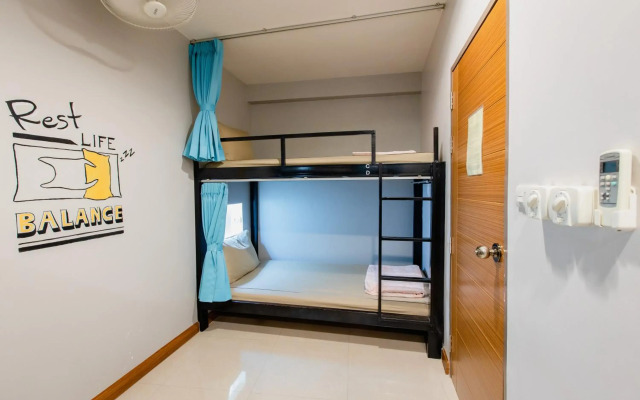 Restiny Hostel