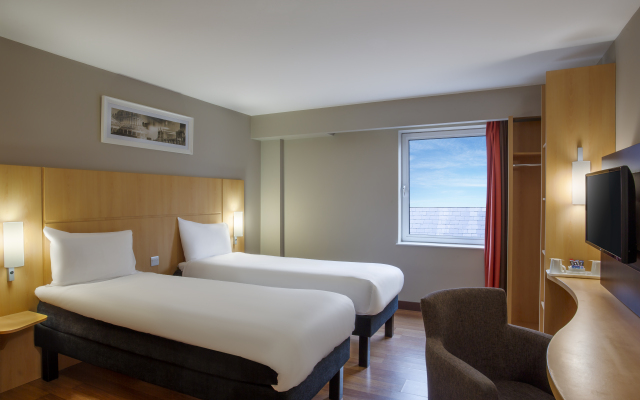ibis Belfast Queens Quarter