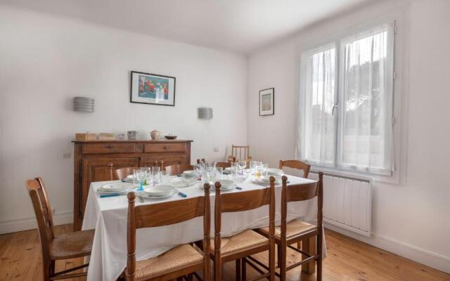 Une grande villa dans les pins, entre Loire et Océan