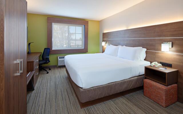 Holiday Inn Express Hotel & Suites San Diego-Escondido by IHG